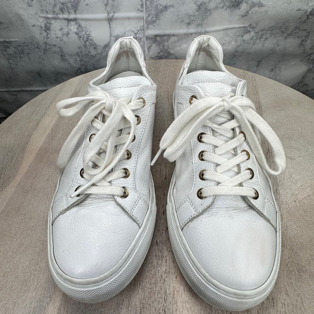 M.Gemi Women’s White Leather Sneakers Size 40 Italian Made Low Top Shoes - Picture 2 of 13